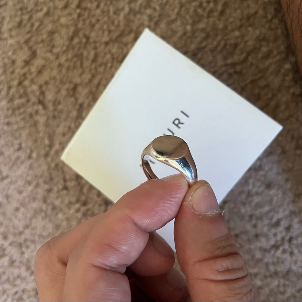 Mejuri Round Signet Ring - Picture 7 of 7